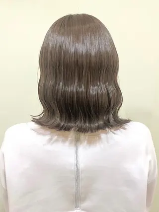 ミディアム カラー ANNA /艶髪/ハイトーンのヘアスタイル