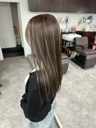 ロング カットカラー🩷 五島桜樫のヘアスタイル