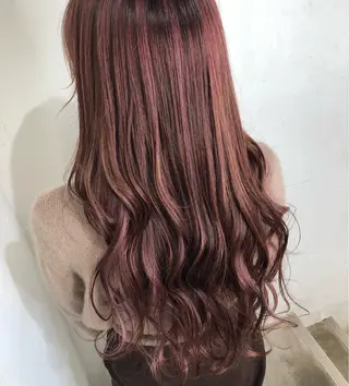 ロング カラー パーマ ヘアアレンジ 八巻 晴香のヘアスタイル