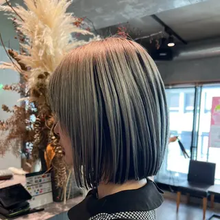 ショート カラー 🩶レイヤーカット 🩶柔らかカラー結愛のヘアスタイル