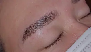 マツエク・マツパ エステサロン monicoの眉毛・アイブロウイメージ