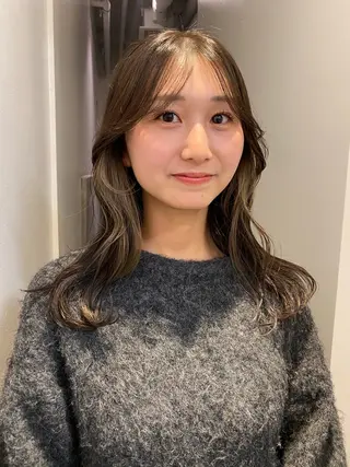 ミディアム カラー 永田 愛莉のヘアスタイル