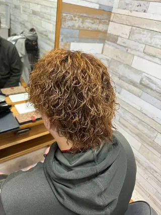 パーマ メンズ 二俣 秋亜のヘアスタイル