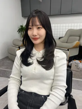 セミロング カラー 韓国ヘア♡ 顔まわりカットayaのヘアスタイル