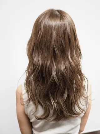 ロング カラー ヘアアレンジ メンズハイトーン メンズバレイヤージュのヘアスタイル