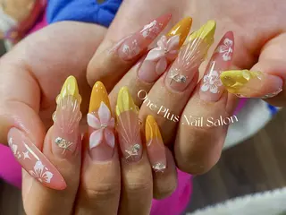 ネイル One Plus Nail Salonのネイルデザイン