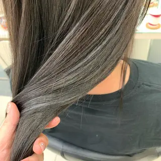 ロング ウスイ ハルカのヘアスタイル