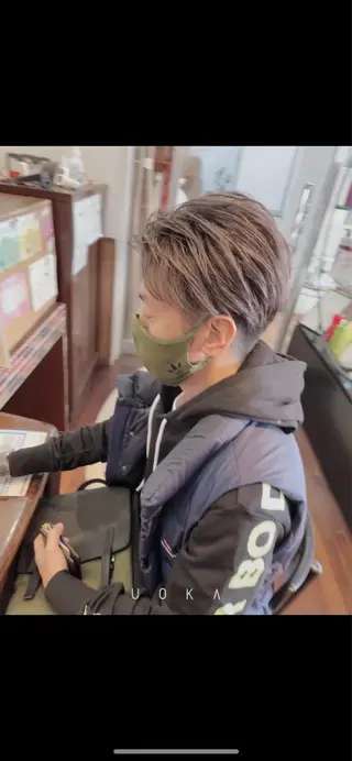 ショート カラー メンズ 福見 美保のヘアスタイル