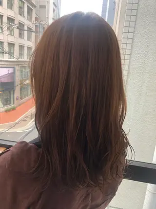 ミディアム カラー 髪質改善&ブリーチ 伊勢 祐一郎のヘアスタイル