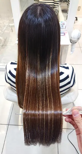 ロング 高橋 佑のヘアスタイル