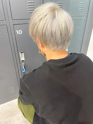 ミディアム カラー ヘアアレンジ メンズ #ブリーチカラー Akihoのヘアスタイル