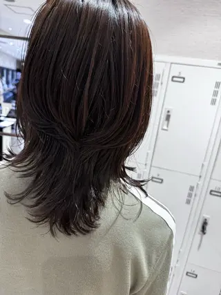 ミディアム 🐺ウルフ× ハイトーン🐺MOEのヘアスタイル