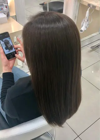 ロング Ash 山田 勇太のヘアスタイル