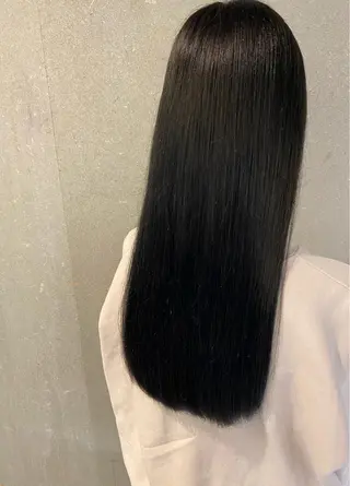 ロング カラー 前田 美桜のヘアスタイル