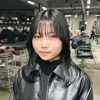 ミディアム 艶髪カラー/レイヤ ー支持No.1renのヘアスタイル