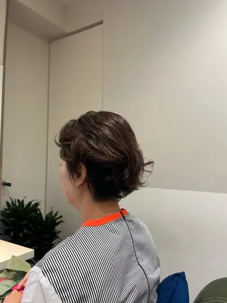 ショート カラー 小鴨 美佳のヘアスタイル