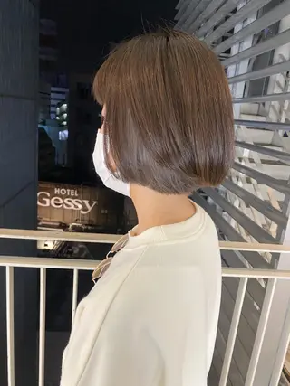 ミディアム 艶 透け感カラー 似合わせ 齊木 勇人のヘアスタイル