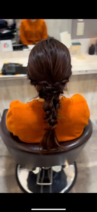 ロング カラー ヘアアレンジ 平瀬 胡桃のヘアスタイル