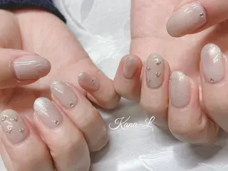 ネイル 芦辺 香奈のネイルデザイン