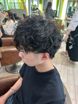 パーマ メンズ 増渕 駿介のヘアスタイル
