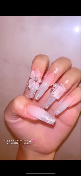 ネイル Salon Mori所属・☺︎ amiのネイルデザイン