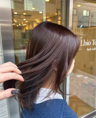 ミディアム カラー 吉岡 七奈子のヘアスタイル