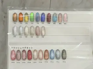 ネイル MAXKELLY MEGUMIのネイルデザイン