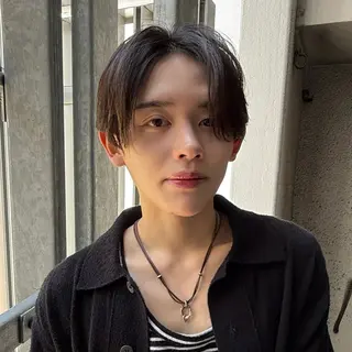 メンズ Hiroki/韓国 センターパートのヘアスタイル