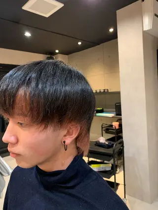 ショート カラー メンズ 居原 凜太郎のヘアスタイル