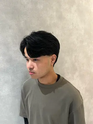 ミディアム パーマが得意な【最高 悠斗】のヘアスタイル