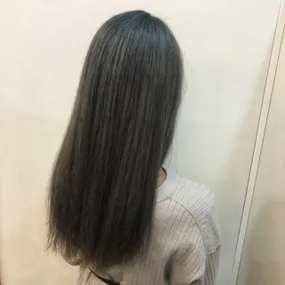 ロング カラー ハイトーン/ブリーチ 八重津 晃輔のヘアスタイル