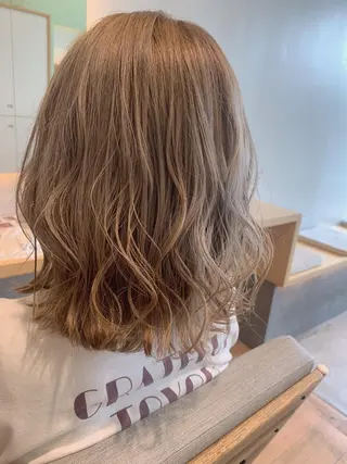 カラー 村松 萌のヘアスタイル
