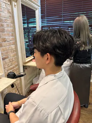 メンズ 小野聡一郎/デザイン カラー/縮毛矯正特化のヘアスタイル