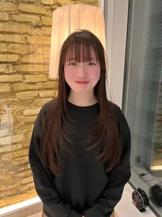 ロング hair make BEHIVE ichibancho AVEDA所属・渡邉  日向子 ・レイヤー、縮毛矯正のヘアスタイル