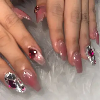 ネイル Noir Haatoのネイルデザイン