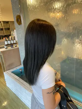 セミロング カラー BALANCE bell所属・小田部 愛のヘアスタイル