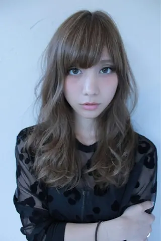 セミロング カラー 菊池 貢平のヘアスタイル