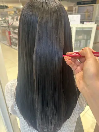 ロング 艶質改善/縮毛矯正 ササキナツミのヘアスタイル
