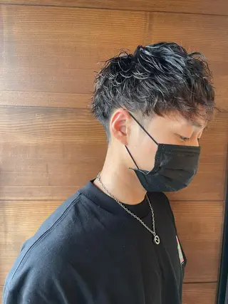 ショート パーマ メンズ 村上 楓弥のヘアスタイル