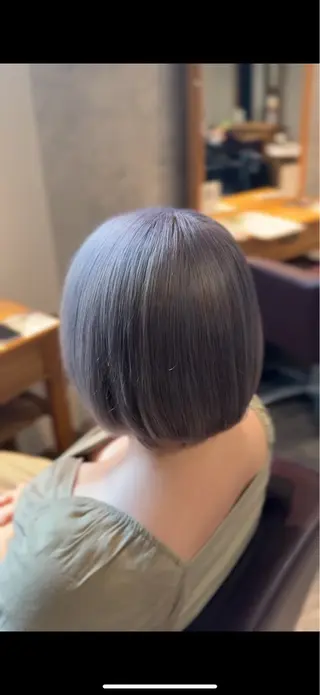 ショート カラー Afinar  乃空（ノア）のヘアスタイル