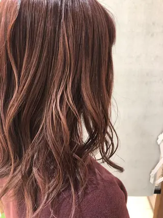 ミディアム カラー 樋渡 侑希のヘアスタイル