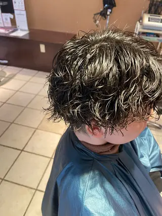 ショート Lee尼崎所属・Lee尼崎／縮毛矯正 土肥凌輔のヘアスタイル