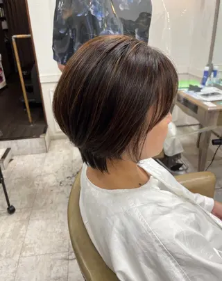 ショート カラー 中村 由布紀のヘアスタイル