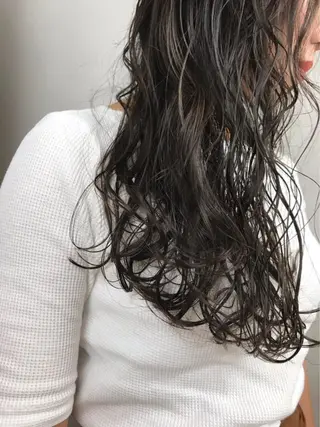 ロング カラー L’atelier BROCANTE (ラトリエ ブロカント)所属・BROCANTE立川 karasawa.nのヘアスタイル