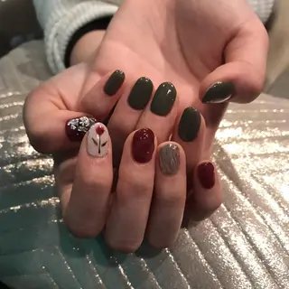 ネイル キラキラ オメメのネイルデザイン