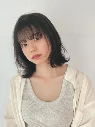 ミディアム 山口生真 ✂︎小顔矯正カットのヘアスタイル