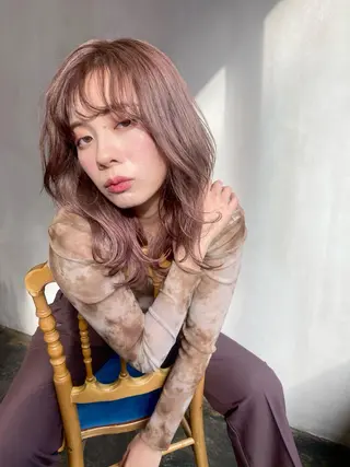 セミロング カラー ハイトーンカラー🍑 心斎橋のヘアスタイル