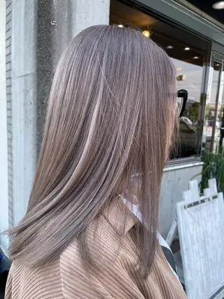 ミディアム カラー シモダ クルミのヘアスタイル