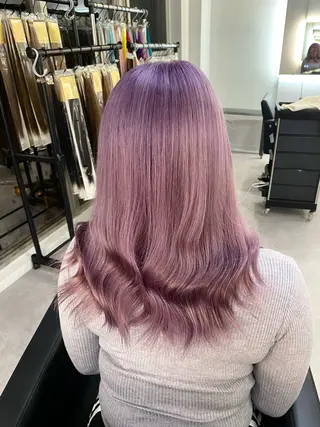 ミディアム カラー ミルクティーベージュ /ピンク/大阪/堀江のヘアスタイル