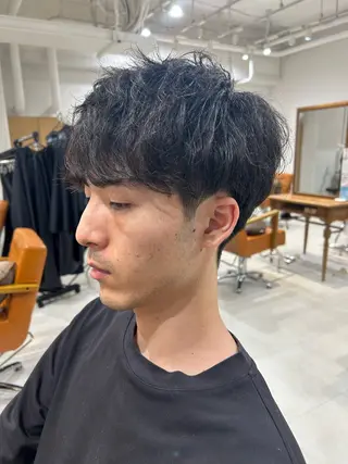ショート パーマ メンズ 山﨑 燦人のヘアスタイル